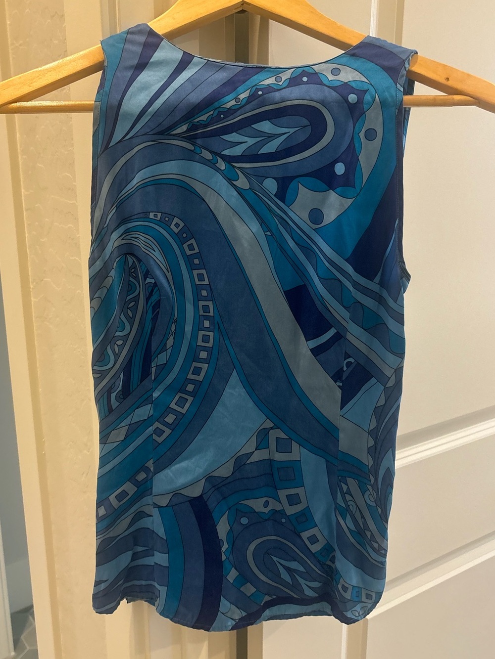 “Pucci Inspired” Top - Picture 6 of 7